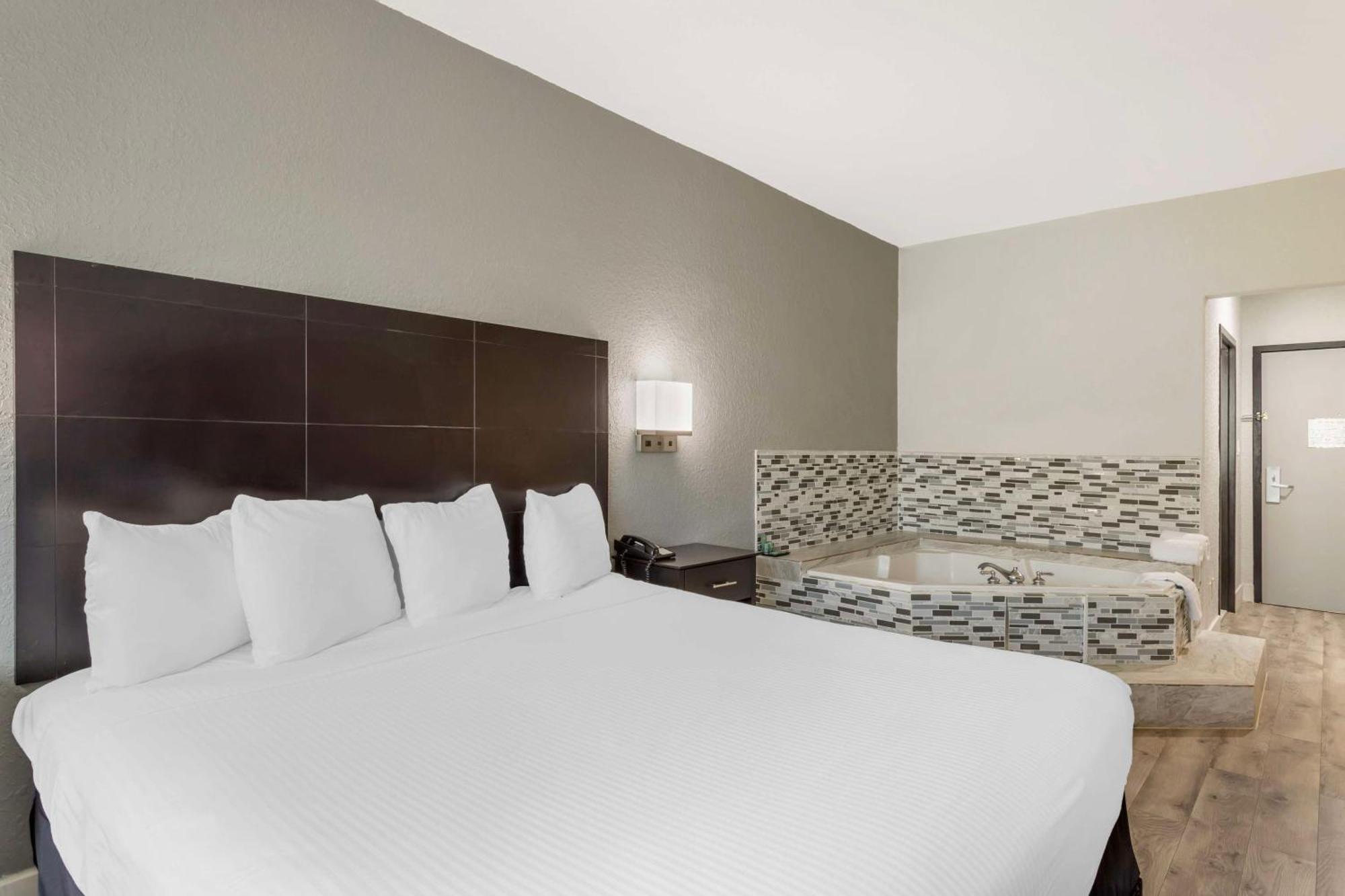 Surestay Plus By Best Western Texas City I-45 Exterior foto